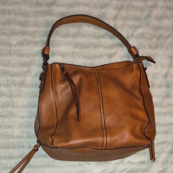 Realer Handbags - Chic Tan Leather Hobo Bag